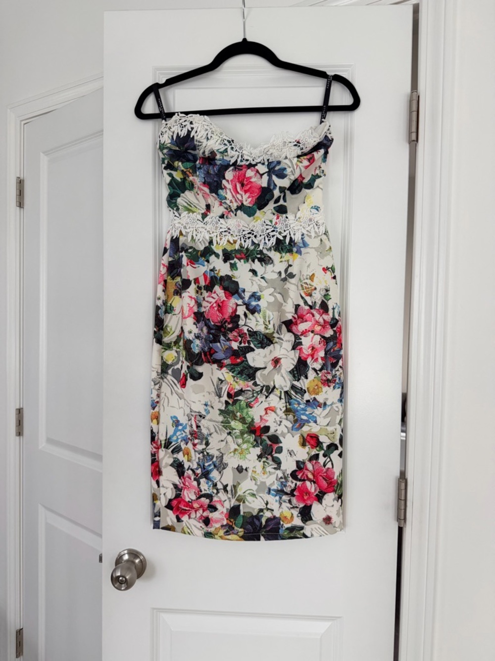 paper doll Cream Floral Strapless Lace-Trim Midi Dress